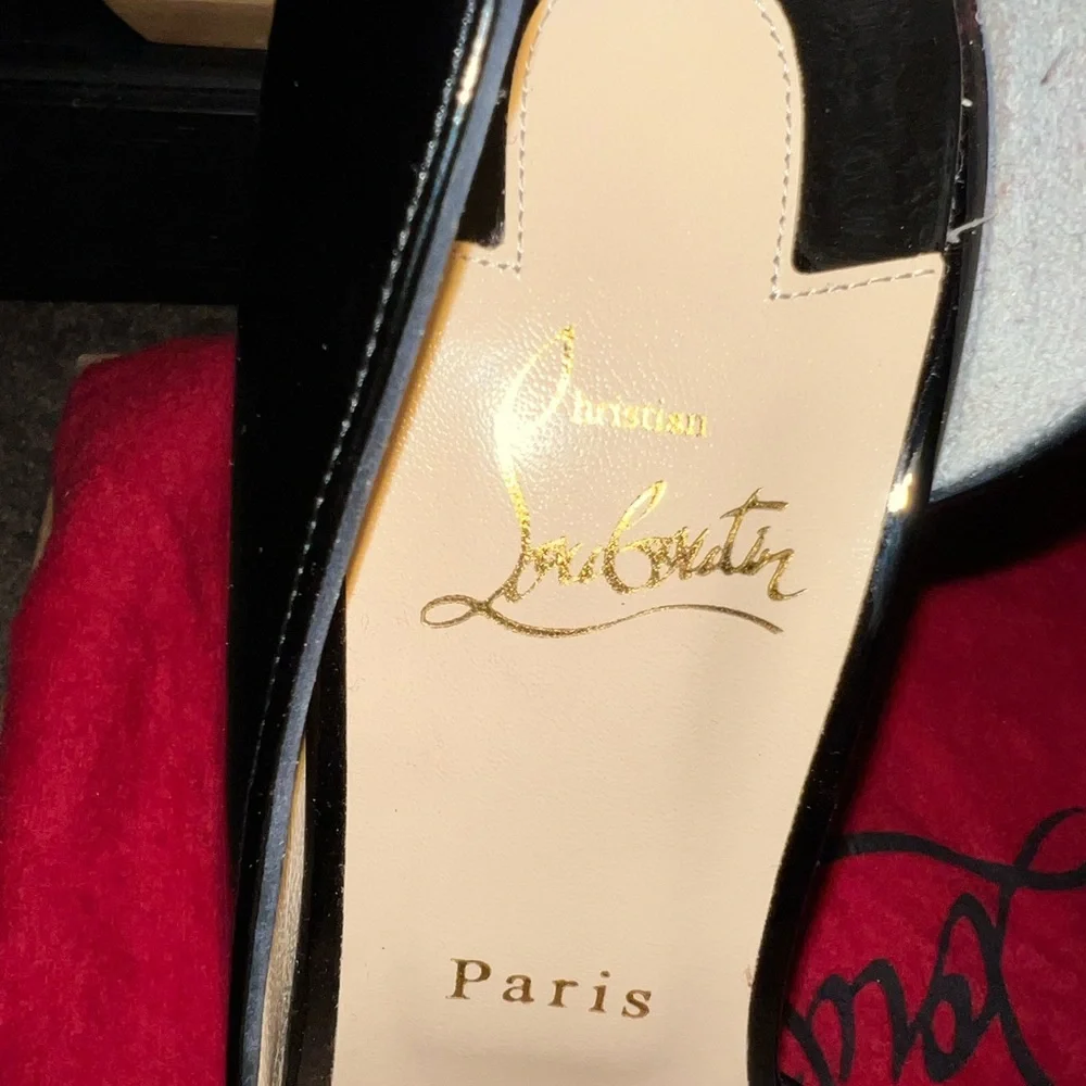 Brand New Never worn Christian louboutin Iriza size 42. - Picture 7 of 13
